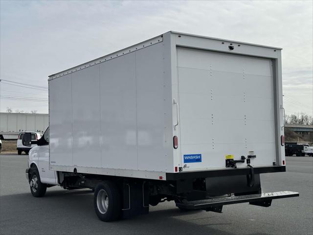 2024 Chevrolet Express Cutaway 4500 Van