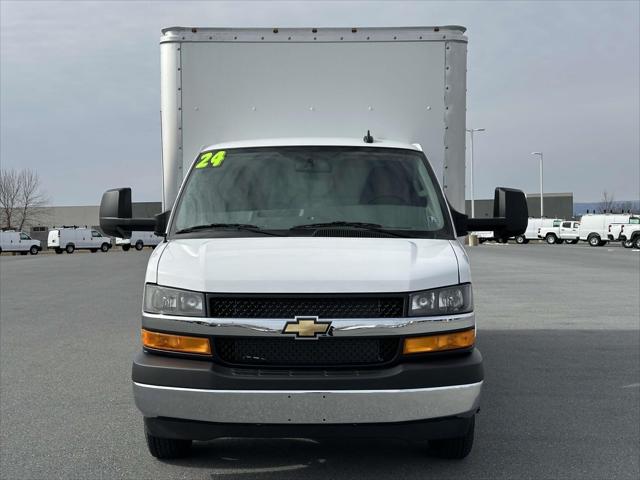 2024 Chevrolet Express Cutaway 4500 Van