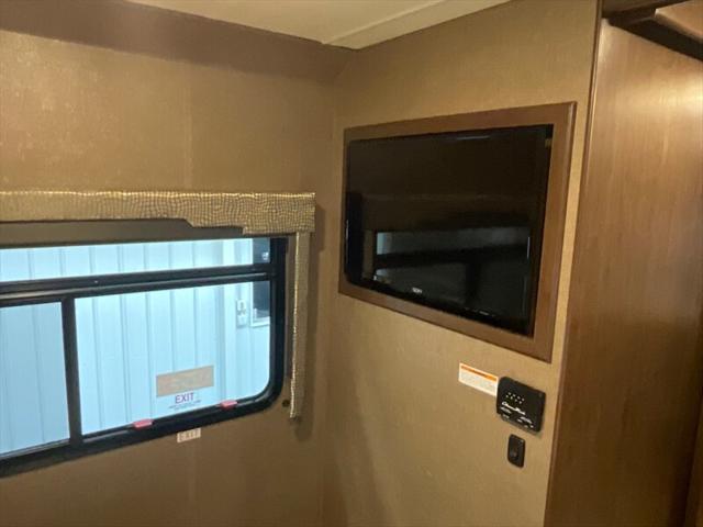 2017 Ford E-450 Stripped LIKE NEW ONLY 16,000 MILES