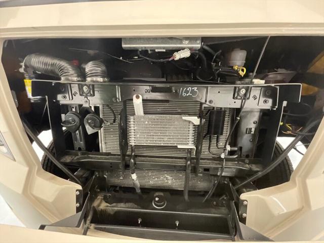 2017 Ford E-450 Stripped LIKE NEW ONLY 16,000 MILES