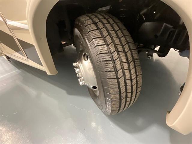 2017 Ford E-450 Stripped LIKE NEW ONLY 16,000 MILES