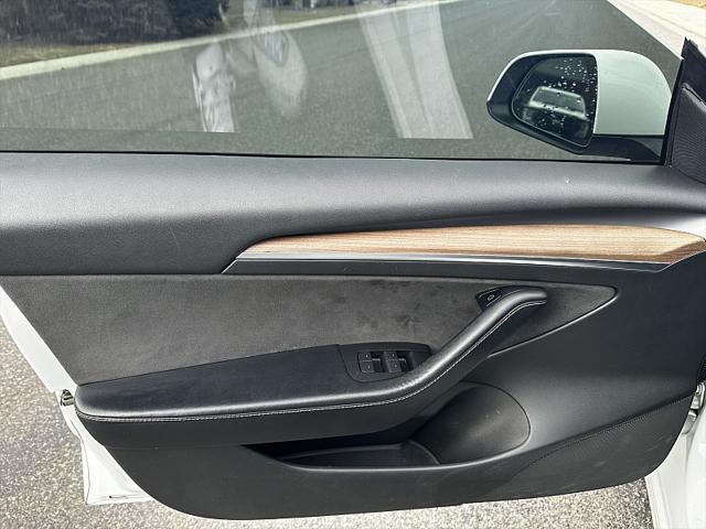 2022 Tesla Model 3 Long Range Dual Motor All-Wheel Drive