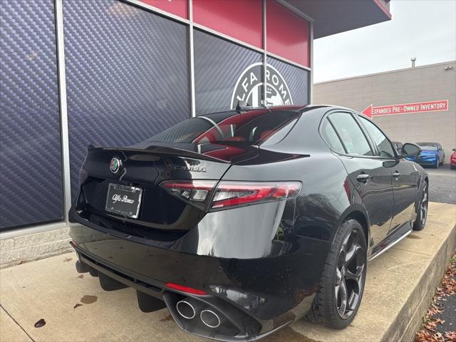 2024 Alfa Romeo Giulia GIULIA QUADRIFOGLIO CARBON RWD 2024 Alfa Romeo Giulia GIULIA QUADRIFOGLIO CARBON RWD
