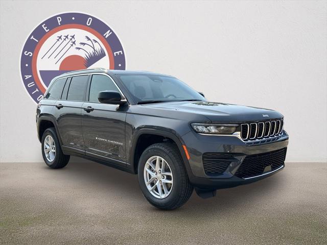 2025 Jeep Grand Cherokee GRAND CHEROKEE LAREDO X 4X2