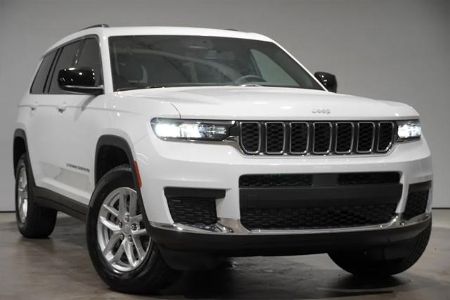 2024 Jeep Grand Cherokee L Laredo 4x2