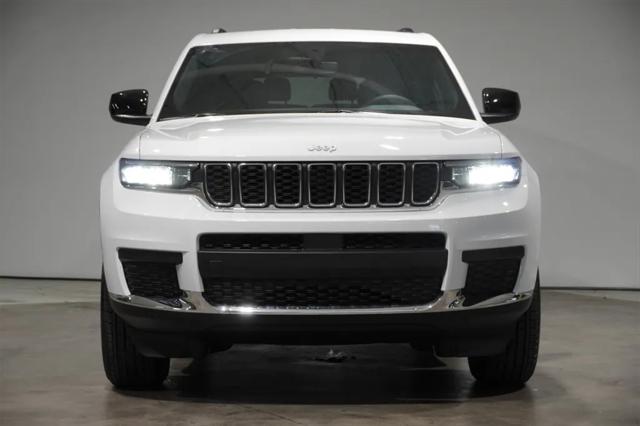 2024 Jeep Grand Cherokee L Laredo 4x2