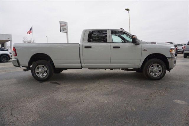 2024 RAM 2500 Tradesman Crew Cab 4x4 8 Box
