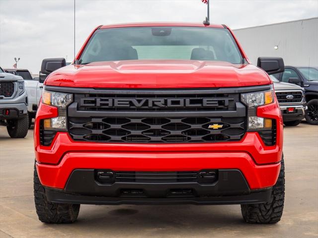 2023 Chevrolet Silverado 1500 4WD Crew Cab Short Bed Custom