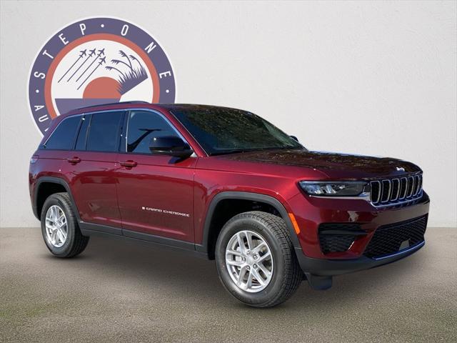 2025 Jeep Grand Cherokee GRAND CHEROKEE LAREDO X 4X4