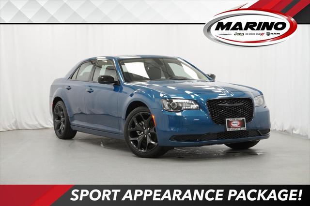 2022 Chrysler 300 Touring