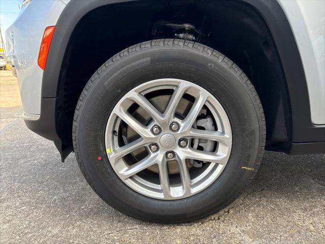 2025 Jeep Grand Cherokee GRAND CHEROKEE L LAREDO X 4X2