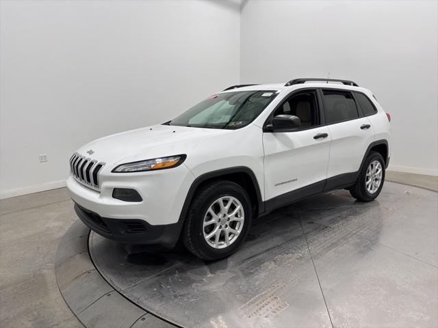 2016 Jeep Cherokee Sport