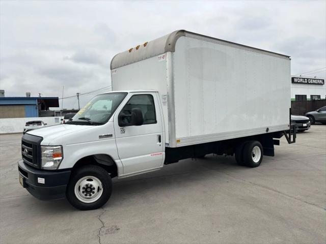 2021 Ford E-450 Cutaway Cutaway Van 2D