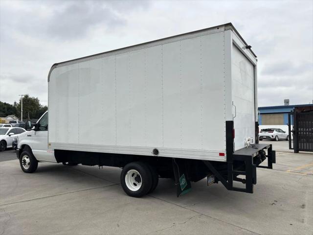2021 Ford E-450 Cutaway Cutaway Van 2D