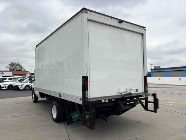 2021 Ford E-450 Cutaway Cutaway Van 2D