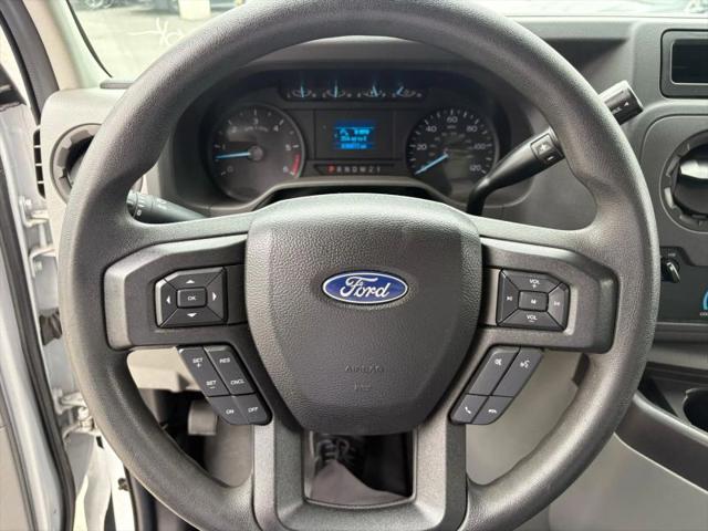 2021 Ford E-450 Cutaway Cutaway Van 2D