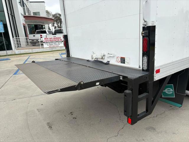 2021 Ford E-450 Cutaway Cutaway Van 2D