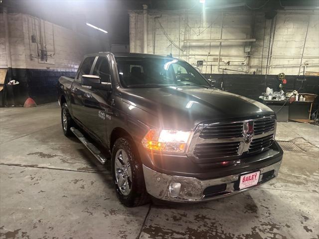 2017 RAM 1500 Big Horn Crew Cab 4x4 57 Box