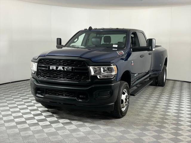 2022 RAM 3500 Tradesman Crew Cab 4x4 8 Box