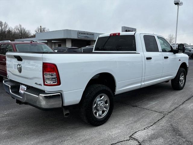 2023 RAM 3500 Tradesman Crew Cab 4x4 8 Box