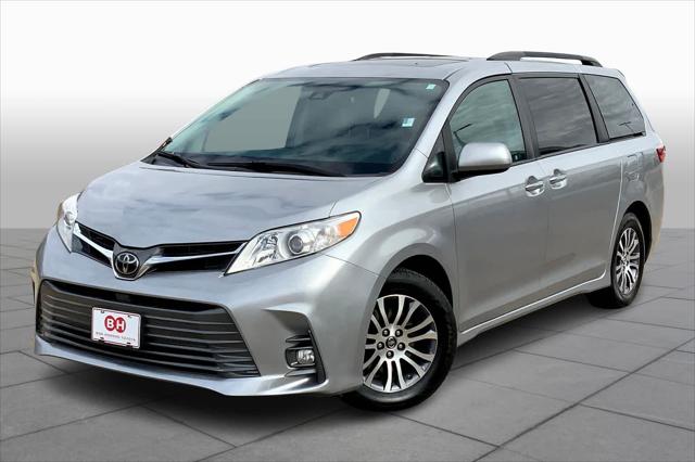 2018 Toyota Sienna XLE 8 Passenger