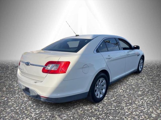 2011 Ford Taurus SE