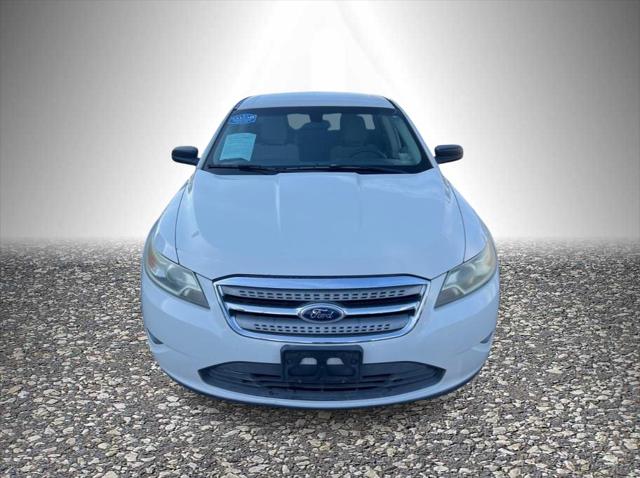 2011 Ford Taurus SE