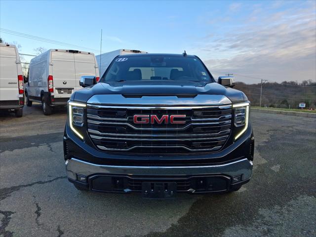 2022 GMC Sierra 1500 4WD Crew Cab Short Box SLT