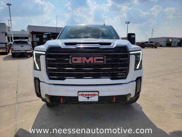 2024 GMC Sierra 2500HD 4WD Crew Cab Standard Bed AT4