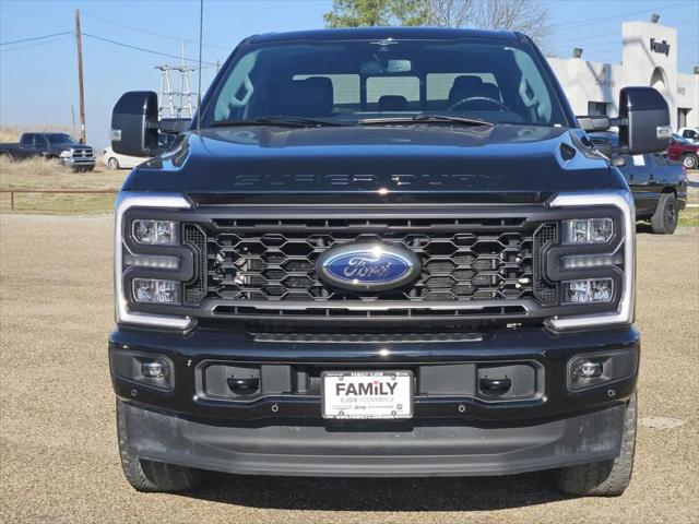 2023 Ford F-350 LARIAT