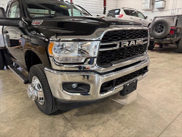 2024 RAM Ram 3500 Chassis Cab RAM 3500 TRADESMAN CHASSIS REGULAR CAB 4X4 60 CA
