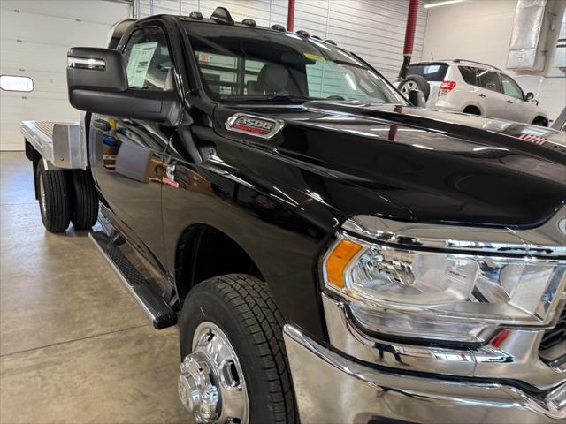 2024 RAM Ram 3500 Chassis Cab RAM 3500 TRADESMAN CHASSIS REGULAR CAB 4X4 60 CA