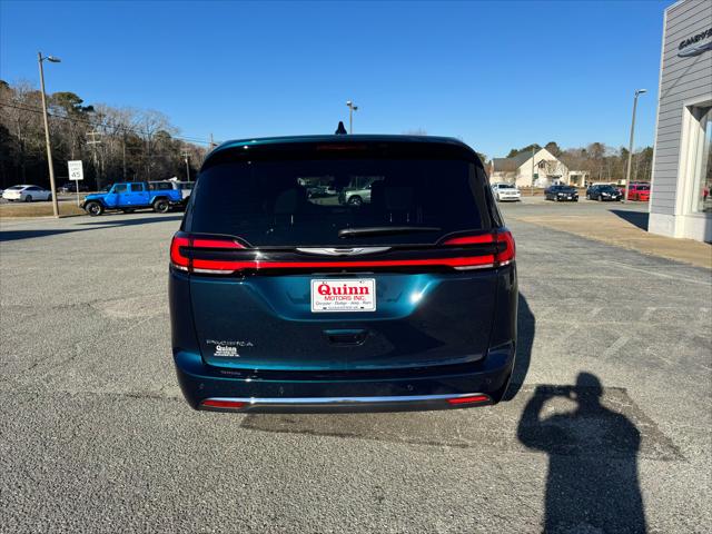 2025 Chrysler Pacifica PACIFICA SELECT