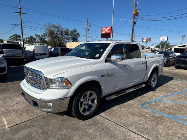 2017 RAM 1500 Laramie Crew Cab 4x4 57 Box