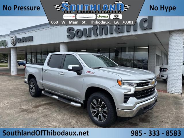 2022 Chevrolet Silverado 1500 4WD Crew Cab Standard Bed LT