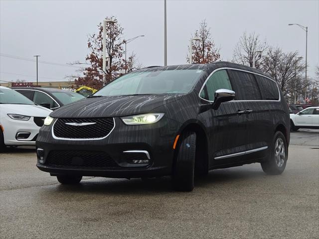 2023 Chrysler Pacifica Limited AWD