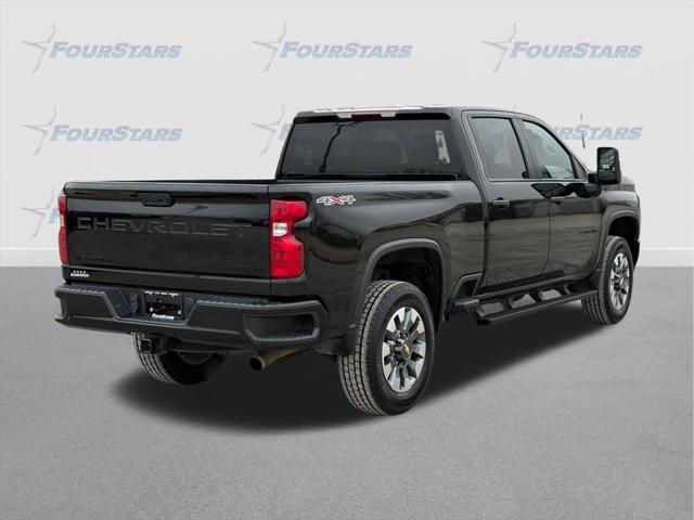 2023 Chevrolet Silverado 2500HD 4WD Crew Cab Standard Bed Custom