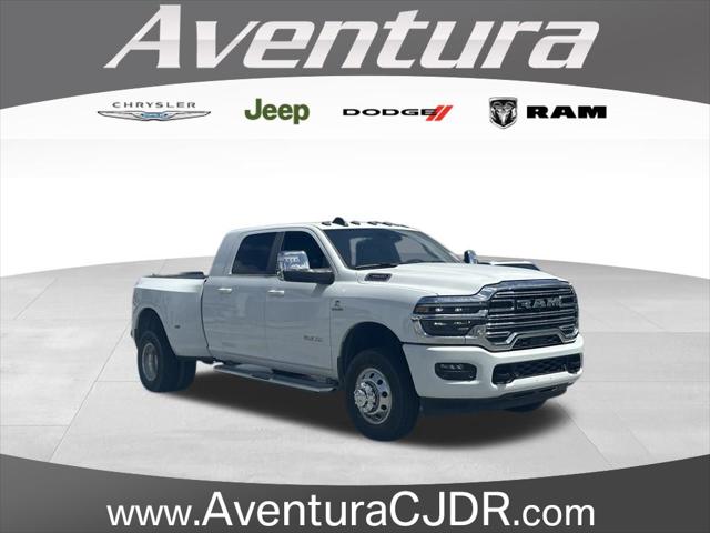2025 RAM Ram 3500 RAM 3500 LARAMIE MEGA CAB 4X4 64 BOX