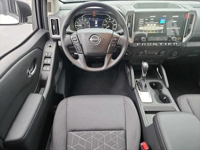 2025 Nissan Frontier Crew Cab SV 4x4