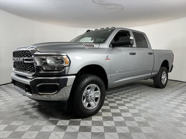 2020 RAM 2500 Tradesman Crew Cab 4X4 64 Box