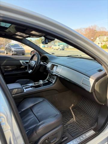 2015 Jaguar XF 3.0 Sport