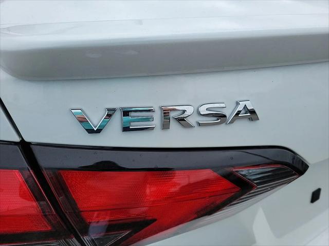 2025 Nissan Versa 1.6 SR