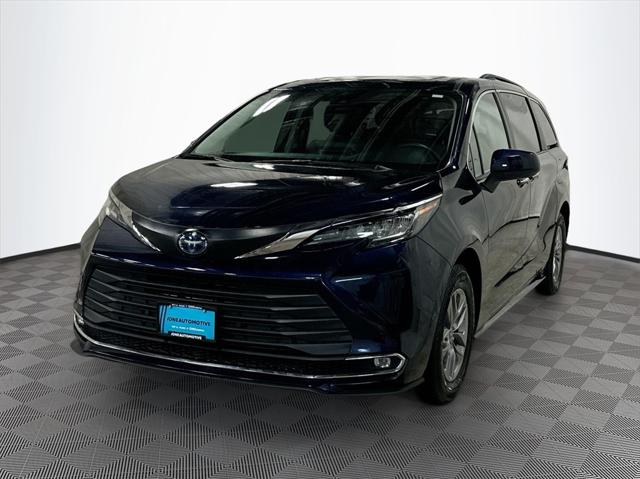 2022 Toyota Sienna XLE