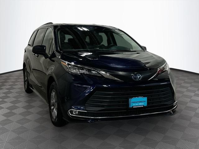 2022 Toyota Sienna XLE