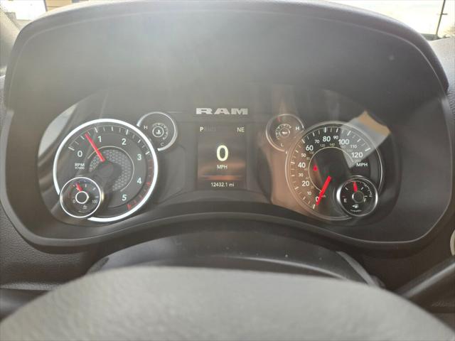 2024 Ram 3500 Big Horn Crew Cab 4x4 8' Box