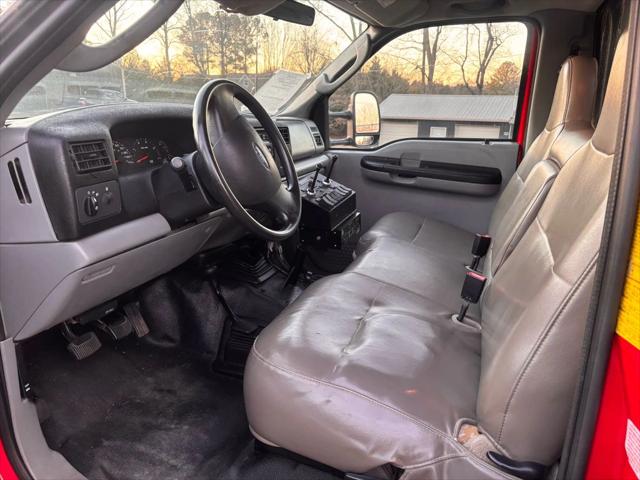 2003 Ford F-550 165W.B. 2D
