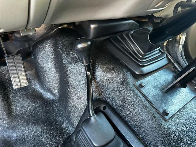 2003 Ford F-550 165W.B. 2D