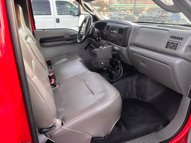 2003 Ford F-550 165W.B. 2D