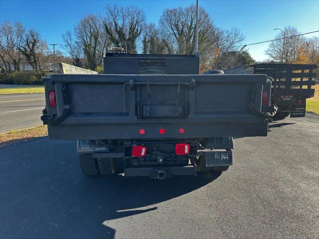 2003 Ford F-550 165W.B. 2D
