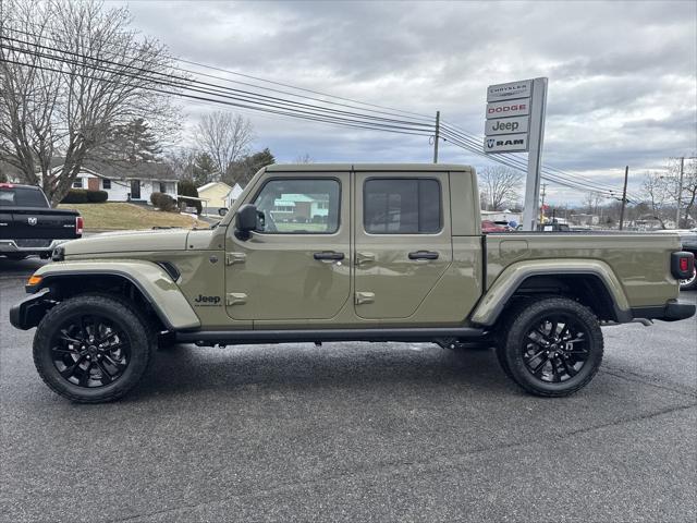 2025 Jeep Gladiator GLADIATOR NIGHTHAWK 4X4